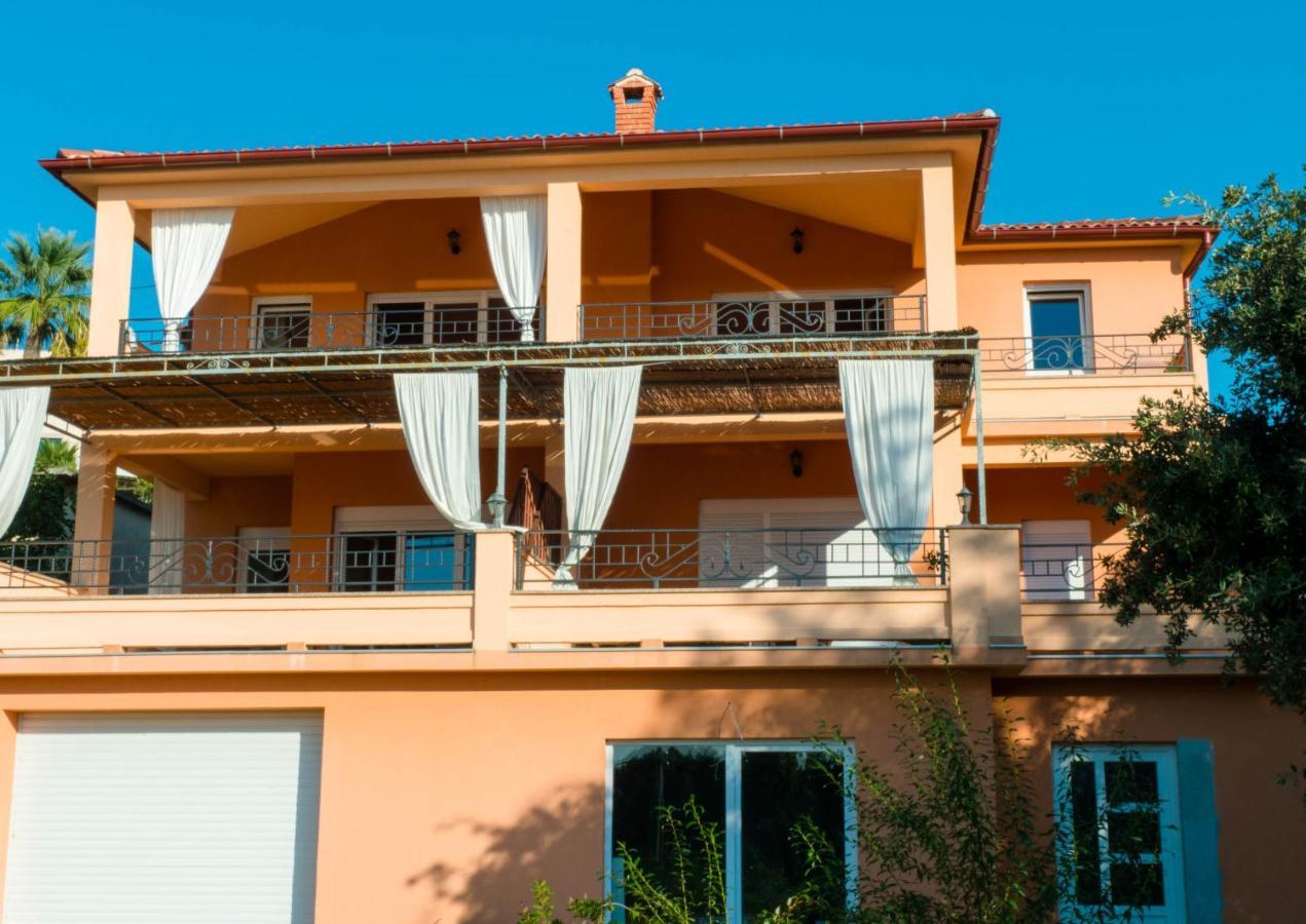 Apartments Villa Kristina Supetarska Draga Buitenkant foto