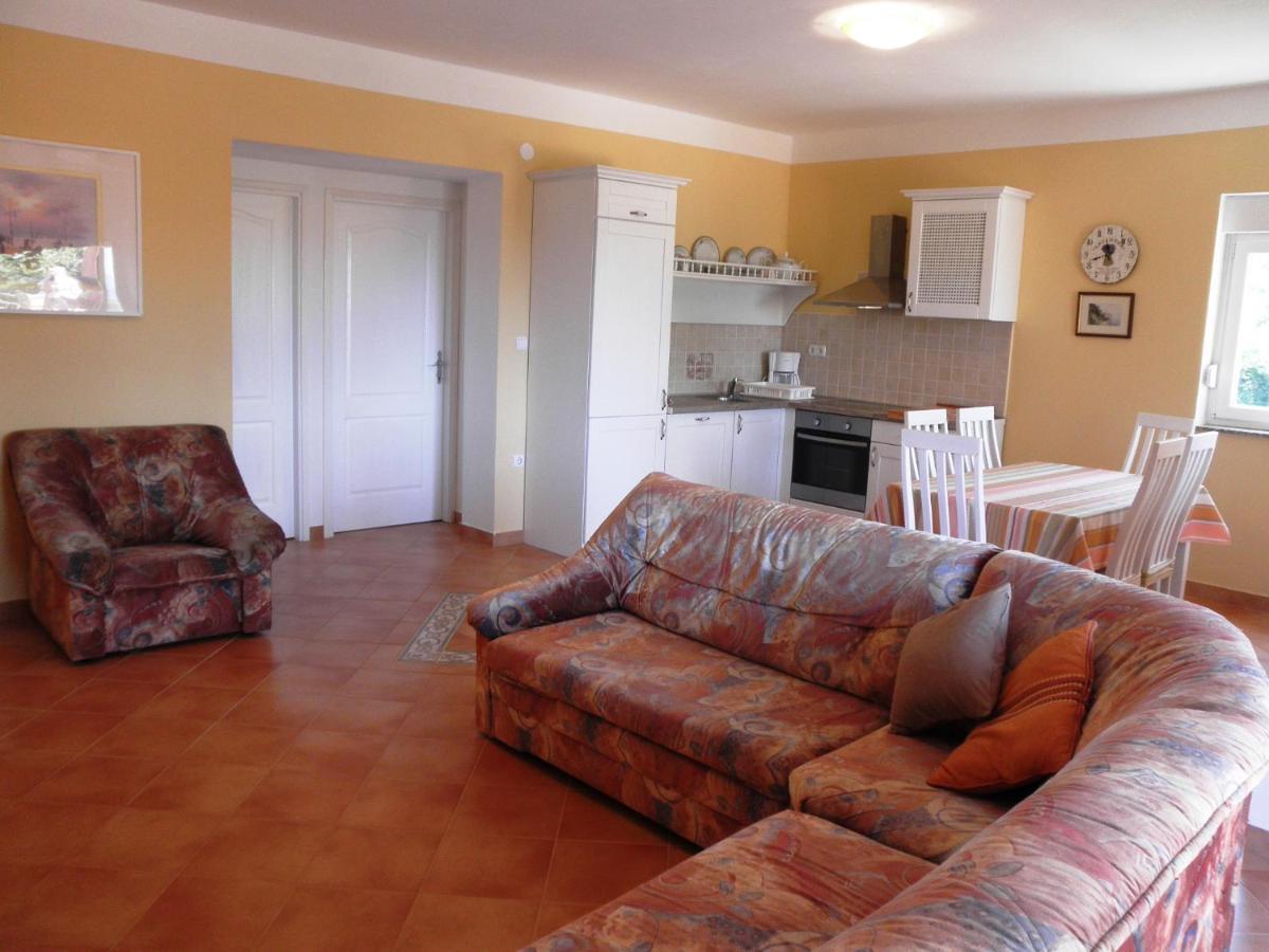Apartments Villa Kristina Supetarska Draga Buitenkant foto