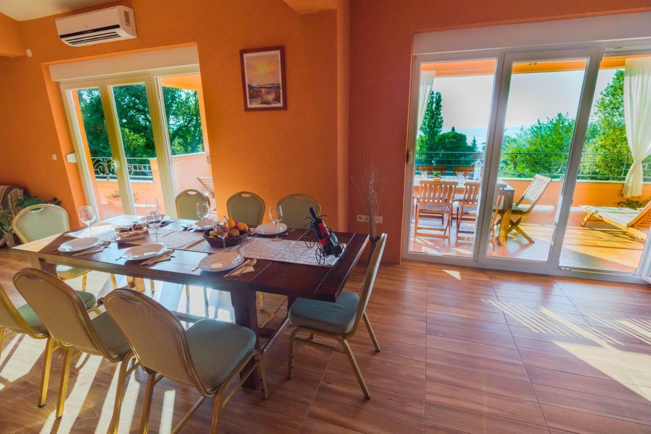 Apartments Villa Kristina Supetarska Draga Buitenkant foto